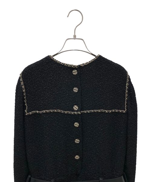 CHANEL（シャネル）CHANEL (シャネル) チェーンデザイン ツイード ワンピース ブラック×ゴールド サイズ:40の古着・服飾アイテム