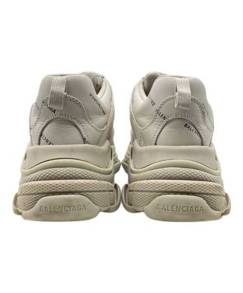 BALENCIAGA（バレンシアガ）BALENCIAGA (バレンシアガ) TRIPLE S ベージュ サイズ:42の古着・服飾アイテム