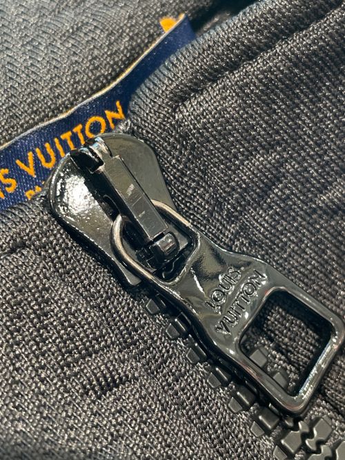 LOUIS VUITTON（ルイ ヴィトン）LOUIS VUITTON (ルイ ヴィトン) モノグラム ジップアップ ジャケット ブラック サイズ:XLの古着・服飾アイテム