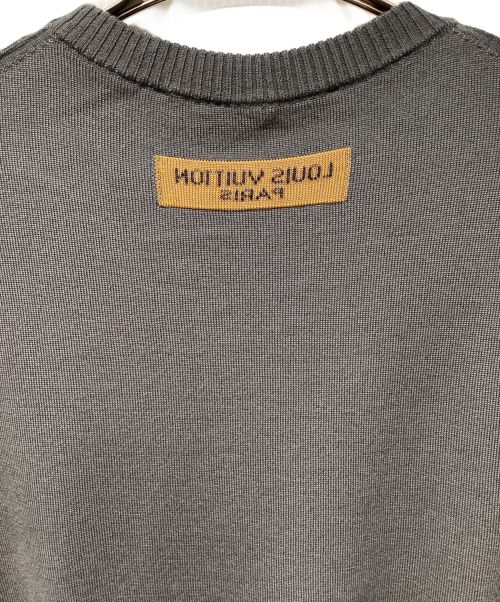 LOUIS VUITTON（ルイ ヴィトン）LOUIS VUITTON (ルイ ヴィトン) ロゴ刺繍ニット グレー サイズ:XSの古着・服飾アイテム
