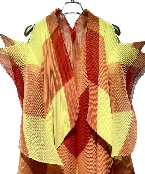 ISSEY MIYAKE（イッセイミヤケ）ISSEY MIYAKE (イッセイミヤケ) プリーツワンピース オレンジ×イエロー サイズ:2の古着・服飾アイテム