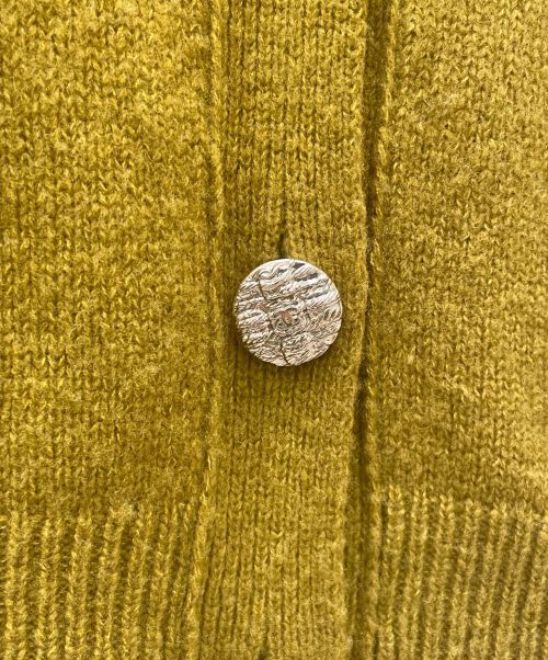 CHANEL（シャネル）CHANEL (シャネル) ココボタンニットカーディガン マスタード サイズ:36の古着・服飾アイテム