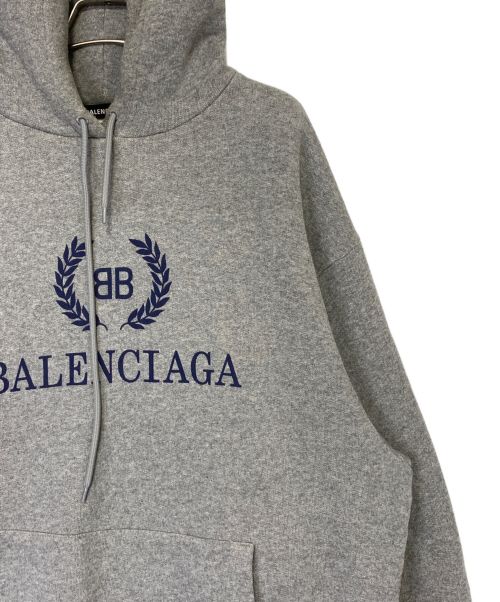 BALENCIAGA（バレンシアガ）BALENCIAGA (バレンシアガ) BBロゴパーカー グレー サイズ:Lの古着・服飾アイテム