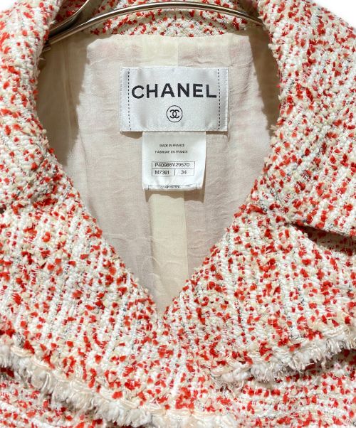 CHANEL（シャネル）CHANEL (シャネル) ココボタンツイードジャケット レッド×ホワイト サイズ:34の古着・服飾アイテム