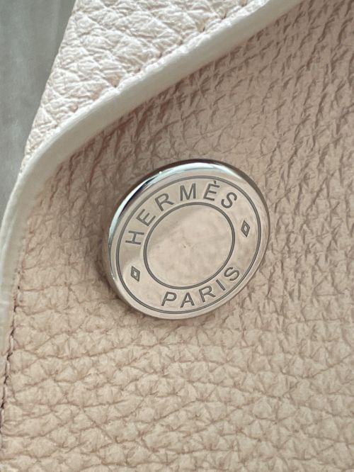 HERMES（エルメス）HERMES (エルメス) セリエボタンレザージャケット ベージュ サイズ:34の古着・服飾アイテム