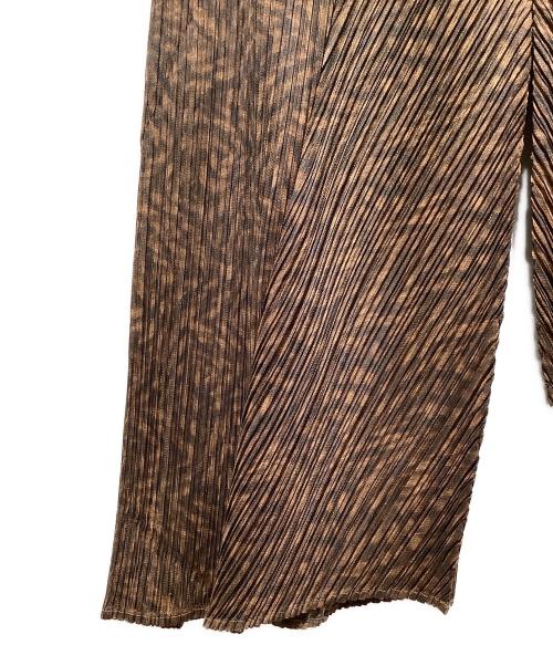 PLEATS PLEASE（プリーツプリーズ）PLEATS PLEASE (プリーツプリーズ) 総柄プリーツパンツ ブラウン サイズ:3の古着・服飾アイテム