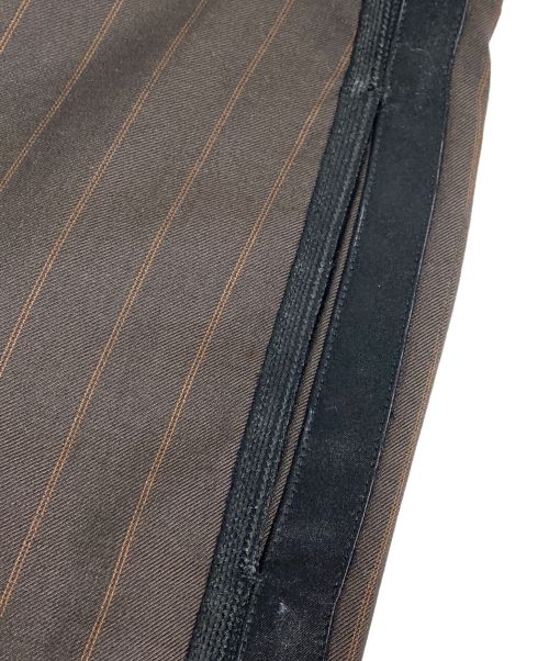 Maison Margiela（メゾンマルジェラ）Maison Margiela (メゾンマルジェラ) サイドライン ストライプパンツ ブラウン サイズ:44の古着・服飾アイテム