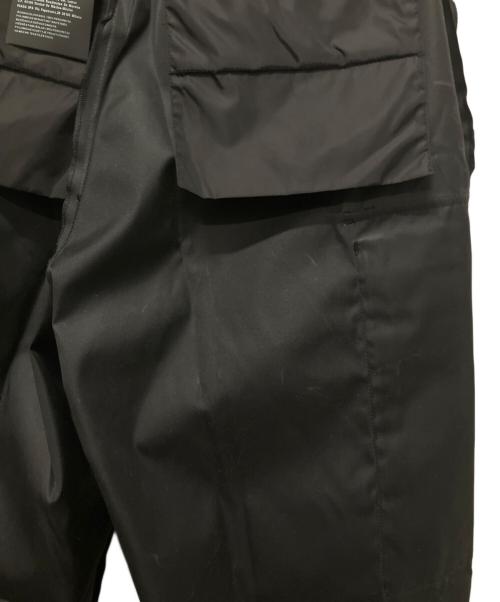 PRADA（プラダ）PRADA (プラダ) リナイロンカーゴパンツ ブラック サイズ:40の古着・服飾アイテム