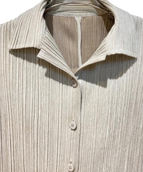 PLEATS PLEASE（プリーツプリーズ）PLEATS PLEASE (プリーツプリーズ) プリーツジャケット ベージュ サイズ:3の古着・服飾アイテム