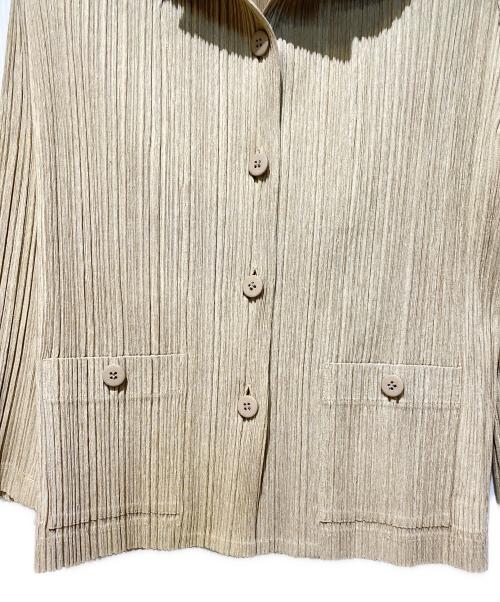 PLEATS PLEASE（プリーツプリーズ）PLEATS PLEASE (プリーツプリーズ) プリーツジャケット ベージュ サイズ:3の古着・服飾アイテム
