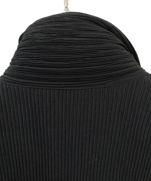 ISSEY MIYAKE（イッセイミヤケ）ISSEY MIYAKE (イッセイミヤケ) プリーツシャツ ブラック サイズ:Mの古着・服飾アイテム