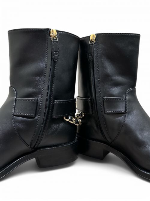 CHANEL（シャネル）CHANEL (シャネル) ココマークサイドジップチェーンブーツ ブラック×ゴールド サイズ:38の古着・服飾アイテム