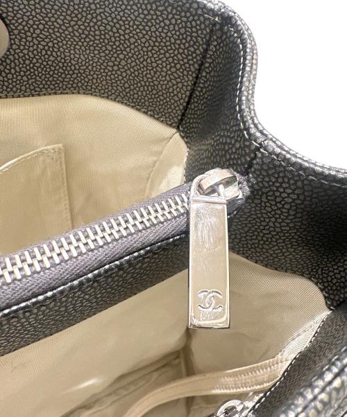 CHANEL（シャネル）CHANEL (シャネル) GSTトートバッグ ダークシルバー×シルバー金具の古着・服飾アイテム