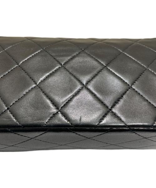 CHANEL（シャネル）CHANEL (シャネル) フルフラップチェーンショルダーバッグ ブラック×ゴールドの古着・服飾アイテム