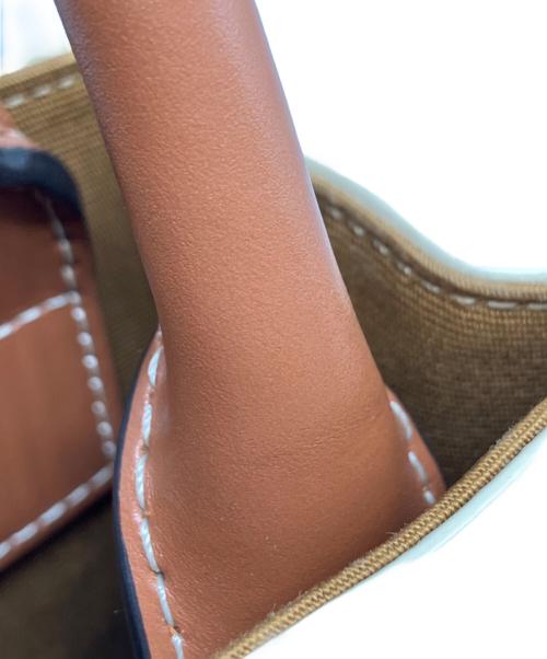 CELINE（セリーヌ）CELINE (セリーヌ) バーティカルカバ トリオンフ トートバッグ スモール トートバッグ ホワイト×ブラウン サイズ:ミニの古着・服飾アイテム