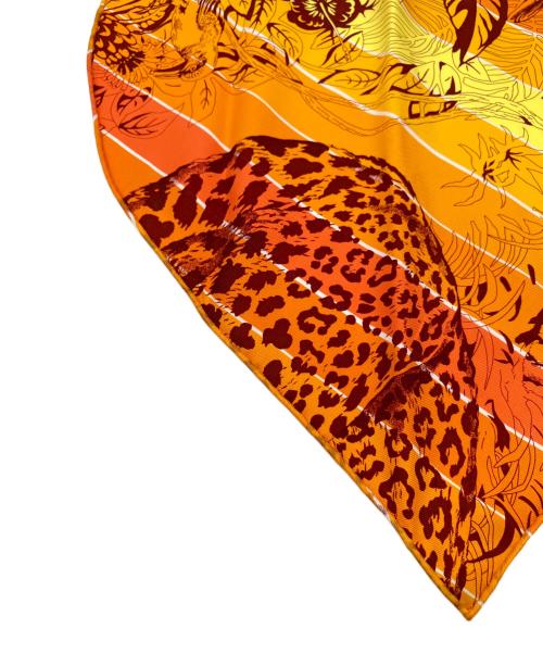 HERMES（エルメス）HERMES (エルメス) Jungle Love Rainbow pocket squareハートモチーフポケットチーフ オレンジ×イエローの古着・服飾アイテム