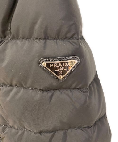 PRADA（プラダ）PRADA (プラダ) ロゴプレートダウンジャケット ブラック サイズ:50の古着・服飾アイテム