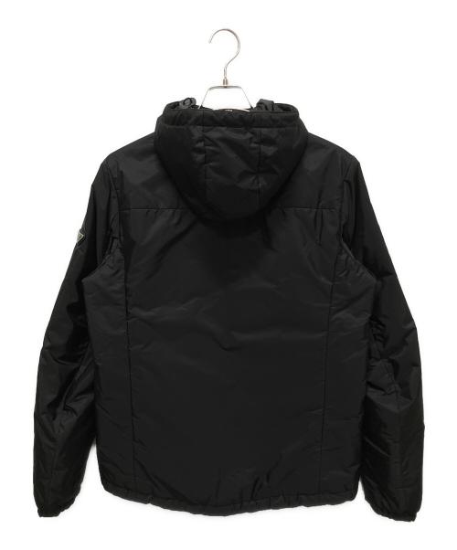 PRADA（プラダ）PRADA (プラダ) 三角プレートリバーシブル中綿ジャケット ブラック×グレー サイズ:50の古着・服飾アイテム