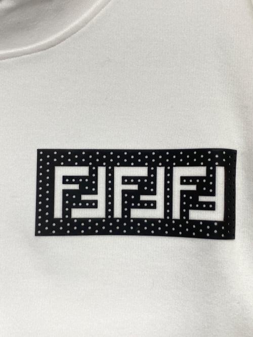 FENDI（フェンディ）FENDI (フェンディ) FFロゴパーカー ホワイト サイズ:54の古着・服飾アイテム