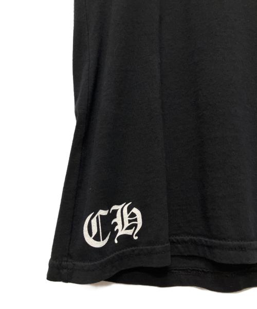 CHROME HEARTS（クロムハーツ）CHROME HEARTS (クロムハーツ) Horseshoe Scroll Label Print T-Shirt/ホースシュー スクロールラベル プリント Tシャツ ブラック サイズ:Sの古着・服飾アイテム