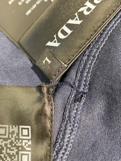 PRADA（プラダ）PRADA (プラダ) エンブレムロゴシャツ ネイビー サイズ:Lの古着・服飾アイテム