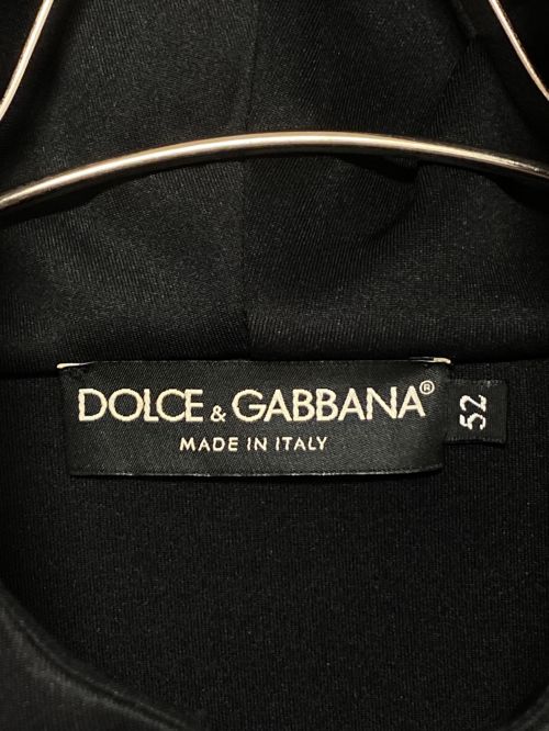 DOLCE & GABBANA（ドルチェ＆ガッバーナ）DOLCE & GABBANA (ドルチェ＆ガッバーナ) ロゴプレートジップパーカー ブラック サイズ:52の古着・服飾アイテム