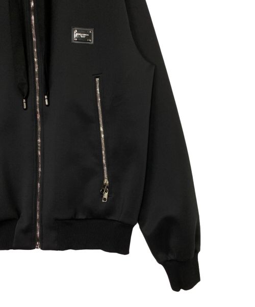 DOLCE & GABBANA（ドルチェ＆ガッバーナ）DOLCE & GABBANA (ドルチェ＆ガッバーナ) ロゴプレートジップパーカー ブラック サイズ:52の古着・服飾アイテム