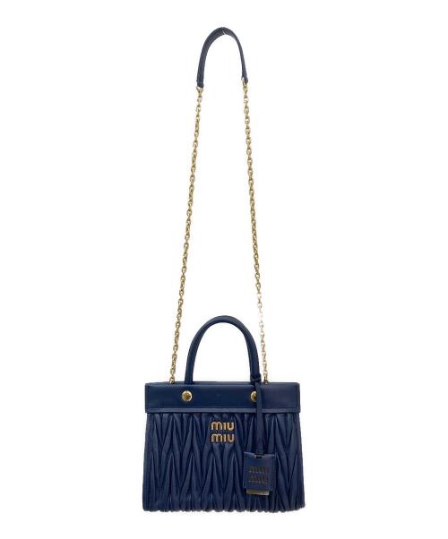 MIU MIU（ミュウミュウ）MIU MIU (ミュウミュウ) マテラッセ2WAYハンドバッグ ネイビーの古着・服飾アイテム