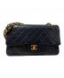CHANEL（シャネル）の古着「マトラッセ 25 Wフラップチェーンショルダーバッグ」｜ブラック