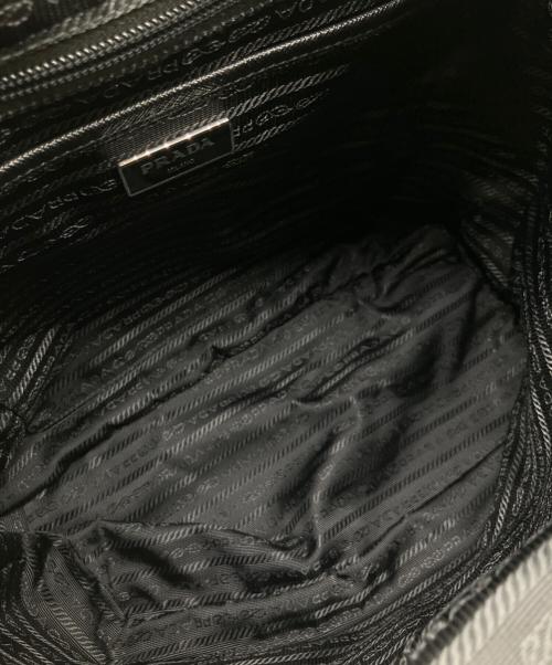 PRADA（プラダ）PRADA (プラダ) 三角プレートナイロンショルダーバッグ/リュック ブラックの古着・服飾アイテム