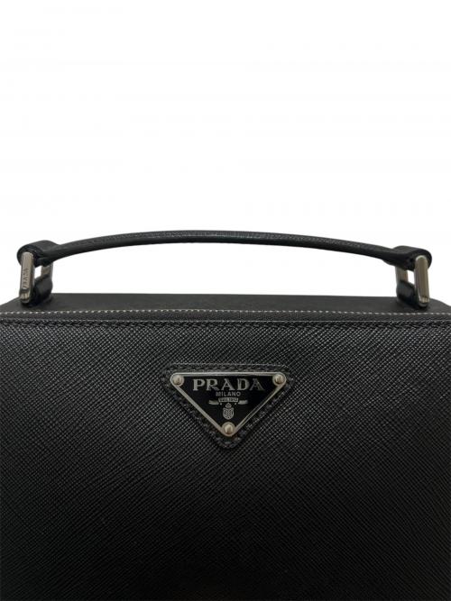 PRADA（プラダ）PRADA (プラダ) サフィアーノレザーショルダーバッグ ブラックの古着・服飾アイテム