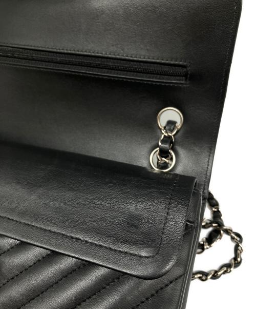 CHANEL（シャネル）CHANEL (シャネル) WフラップVステッチチェーンショルダーバッグ ブラック サイズ:23の古着・服飾アイテム