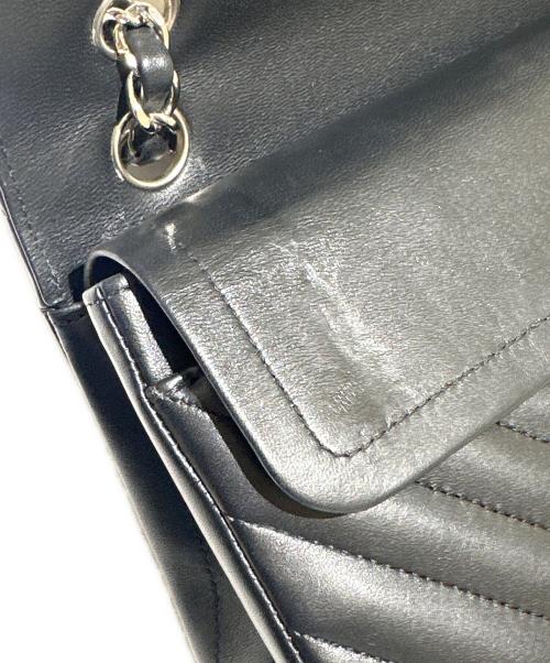 CHANEL（シャネル）CHANEL (シャネル) WフラップVステッチチェーンショルダーバッグ ブラック サイズ:23の古着・服飾アイテム