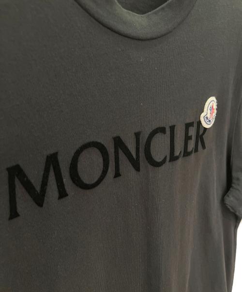 MONCLER（モンクレール）MONCLER (モンクレール) Ｕネック ロゴ Tシャツ ブラック サイズ:Sの古着・服飾アイテム