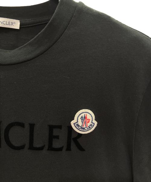 MONCLER（モンクレール）MONCLER (モンクレール) Ｕネック ロゴ Tシャツ ブラック サイズ:Sの古着・服飾アイテム