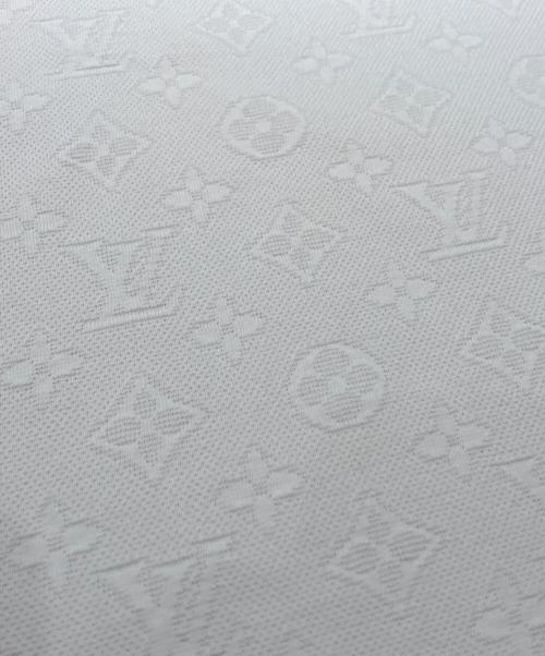 LOUIS VUITTON（ルイ ヴィトン）LOUIS VUITTON (ルイ ヴィトン) 3DポケットモノグラムTシャツ ホワイト サイズ:Mの古着・服飾アイテム