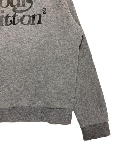 LOUIS VUITTON（ルイ ヴィトン）LOUIS VUITTON (ルイ ヴィトン) NIGO (ニゴ―) スクエアードLVクルーネックスウェット グレー サイズ:XSの古着・服飾アイテム