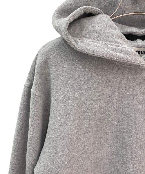 MIU MIU（ミュウミュウ）MIU MIU (ミュウミュウ) ロゴパーカー グレー サイズ:Sの古着・服飾アイテム