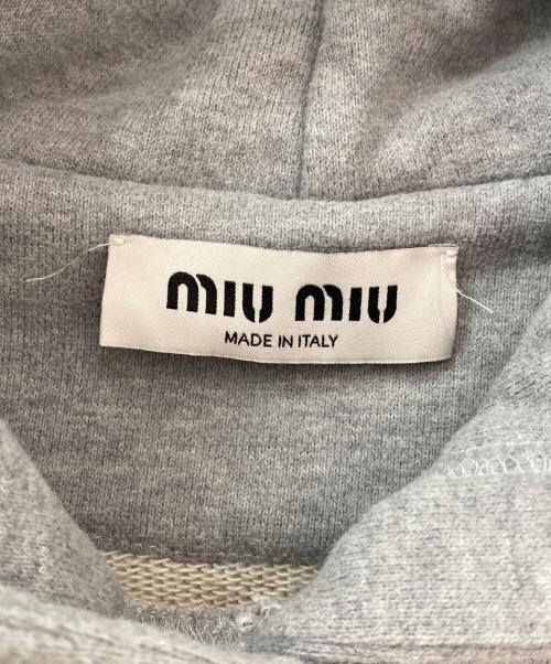 MIU MIU（ミュウミュウ）MIU MIU (ミュウミュウ) ロゴパーカー グレー サイズ:Sの古着・服飾アイテム