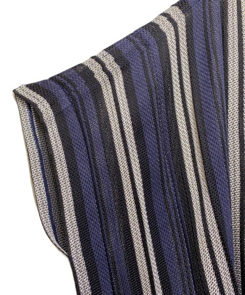 me ISSEY MIYAKE（ミーイッセイ ミヤケ）me ISSEY MIYAKE (ミーイッセイ ミヤケ) ストライプカットソー ネイビー サイズ:-の古着・服飾アイテム