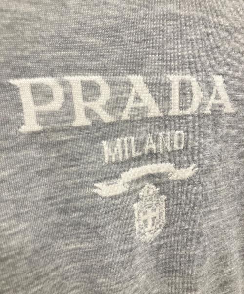 PRADA（プラダ）PRADA (プラダ) カシミヤハーフロゴニット グレー サイズ:36の古着・服飾アイテム