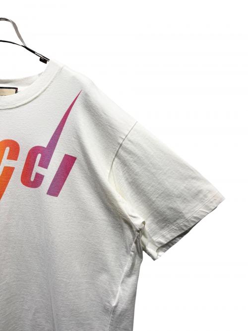 GUCCI（グッチ）GUCCI (グッチ) ブレードロゴTシャツ アイボリー サイズ:Lの古着・服飾アイテム