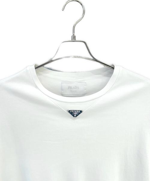 PRADA（プラダ）PRADA (プラダ) トライアングルロゴプレートTシャツ ホワイト サイズ:Sの古着・服飾アイテム
