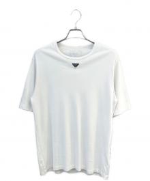 PRADA（プラダ）の古着「トライアングルプレートコットンTシャツ」｜ホワイト