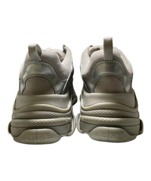 BALENCIAGA（バレンシアガ）BALENCIAGA (バレンシアガ) トリプルS グレー サイズ:43の古着・服飾アイテム