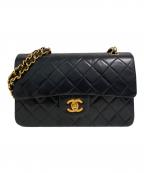 CHANELシャネル）の古着「マトラッセ 23 Wフラップチェーンショルダーバッグ」｜ブラック