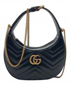 GUCCIグッチ）の古着「GGマーモントハーフムーンシェイプミニバッグ」｜ブラック