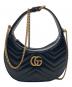 GUCCI（グッチ）の古着「GGマーモントハーフムーンシェイプミニバッグ」｜ブラック