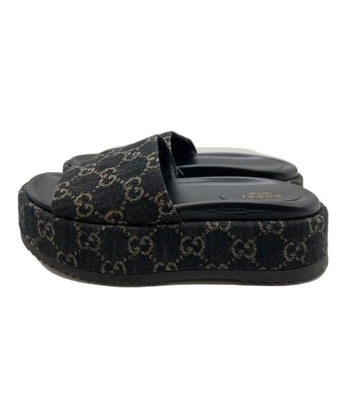 GUCCI（グッチ）GUCCI (グッチ) GGデニムプラットフォームスライドサンダル ブラック サイズ:37の古着・服飾アイテム