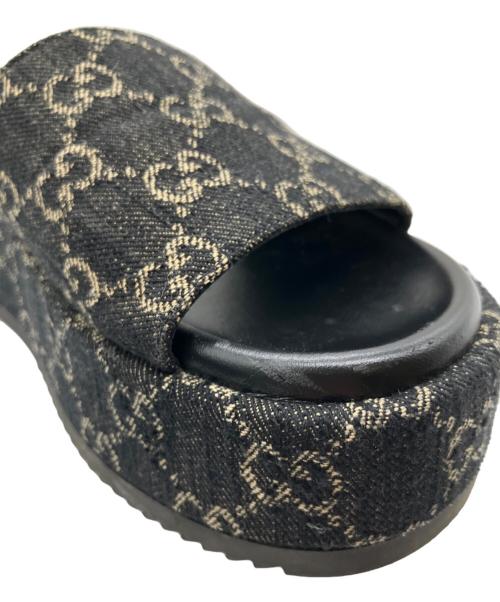 GUCCI（グッチ）GUCCI (グッチ) GGデニムプラットフォームスライドサンダル ブラック サイズ:37の古着・服飾アイテム